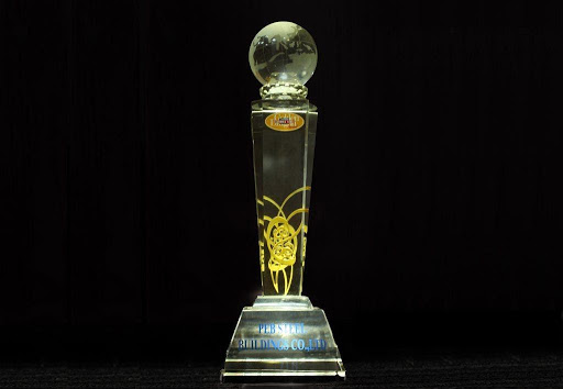 Golden Dragon Award crystal trophy for PEB Steel