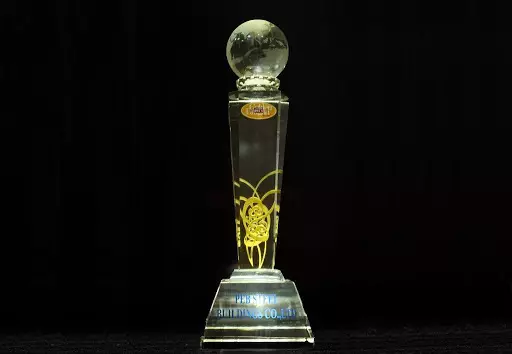 Golden Dragon Award crystal trophy for PEB Steel