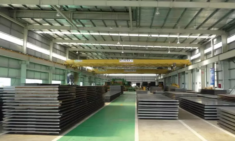 Nhà xưởng công nghiệp kết hợp nhà máy với không gian rộng thoáng do PEB Steel thực hiện.